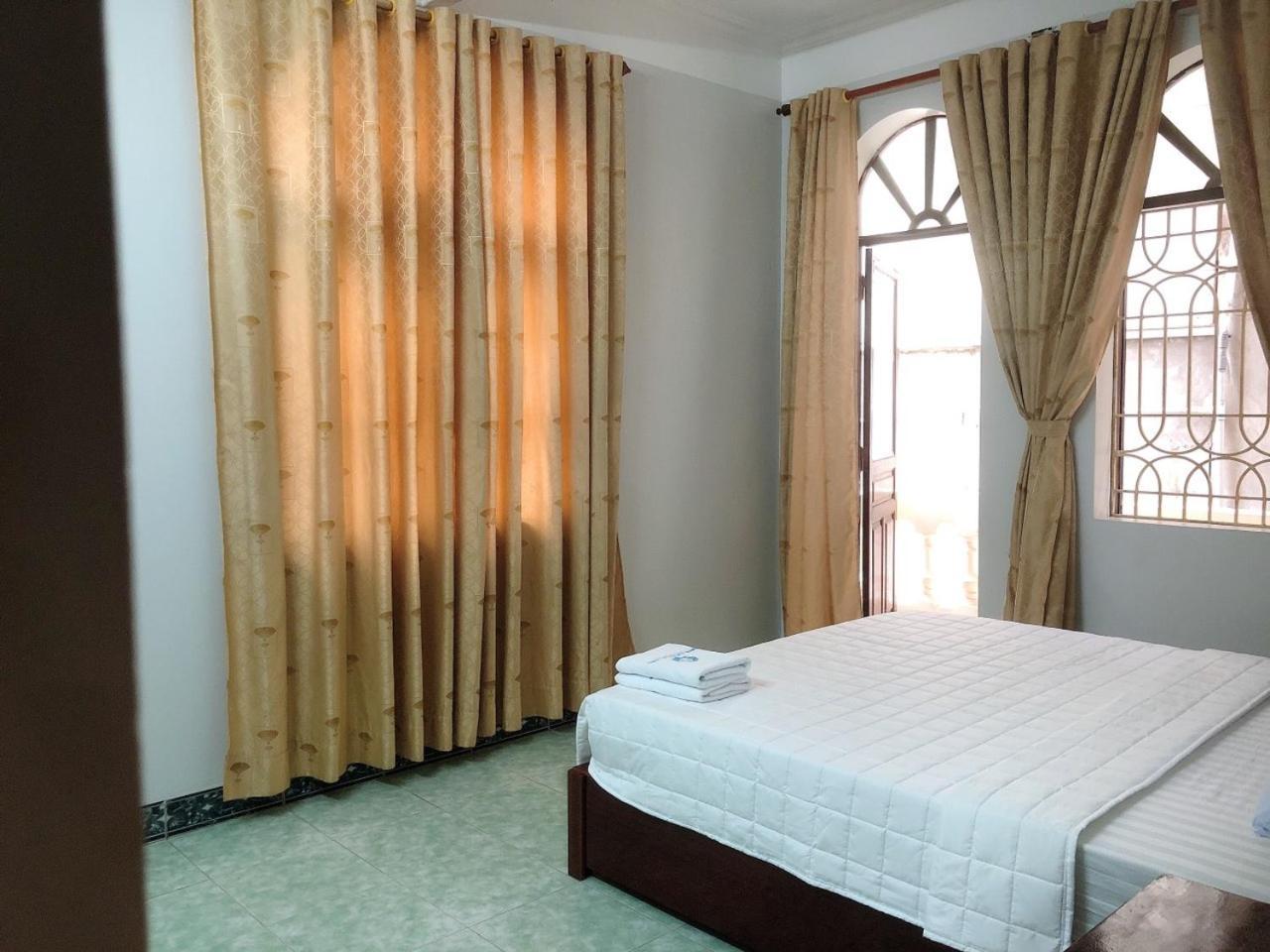 Hotel Nam Son Tan Duong Hai Phong Exterior photo